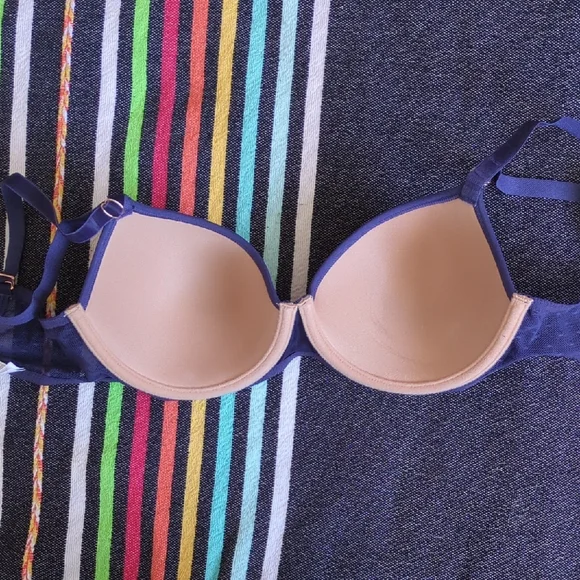 Skarlett Blue Dotty Convertible T-shirt Bra - Picture 3 of 6